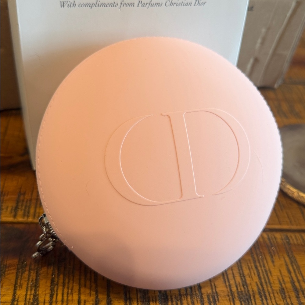 Dior round 2025 jelly style pouch/bag with free pearls straps and adapters - Picture 11 of 17